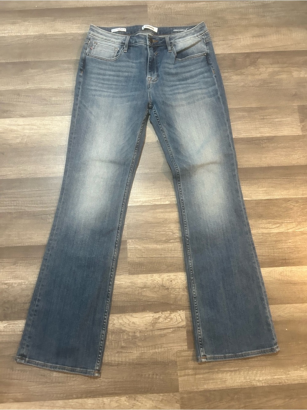 Vigoss Women’s Faded Blue Bootcut Jeans Size 32